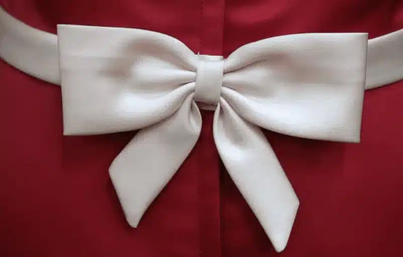 How To Tie a Bow On A Dress